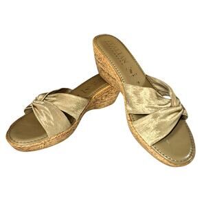 VTG Italian Shoemakers Gold Metallic Shimmer Fabric Wedge Sandals Knot Detail 9